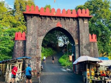 An attempt to lay claim to the site of Kalyan Fort Durgadi | कल्याणच्या किल्ले दुर्गाडीच्या जागेवर दावा सांगण्याचा प्रयत्न