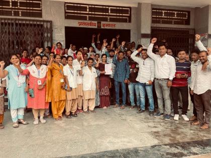 No solution to health workers' agitation; Dialysis process of 18 patients stopped in Parabhani | आरोग्य कर्मचाऱ्यांच्या आंदोलनावर तोडगा निघेना; १८ रुग्णांची डायलेसिस प्रक्रिया थांबली