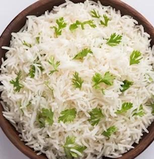 पातेल्यात मऊ-मोकळा भात झटपट शिजवण्याची १ सोपी ट्रिक, प्रेशर कुकरमध्ये भात लावण्याची गरजच नाही