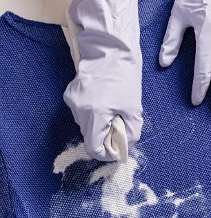 4 simple hacks to get rid of oil paint stains from clothes