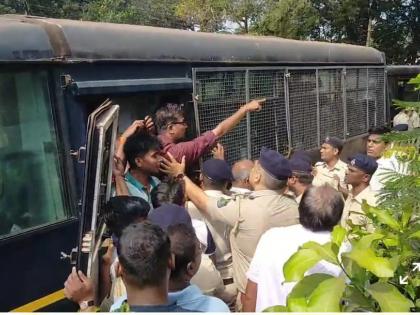 The agitation at Bhoma raged; The officials who came for demarcation were stopped | भोमा येथील आंदोलन चिघळले; सीमांकनासाठी आलेल्या अधिकाऱ्यांना रोखले 