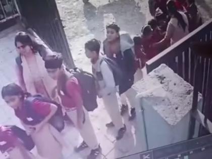 gujarat vadodara boat capsize school children and teacher died cctv footage viral social media | क्षणात होत्याचं नव्हतं झालं, मुलं रांगेत उभी होती अन् समोर मृत्यू...; हृदयद्रावक CCTV Video