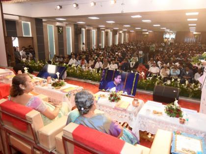 Dr. Kamlakar Totde Auditorium will add to the cultural glory of Ramtek - Nitin Gadkari | डॉ. कमलाकर तोतडे सभागृहामुळे रामटेकच्या सांस्कृतिक वैभवात भर पडेल - नितीन गडकरी