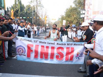 Nashik's runners dominated the MVIPR Marathon! | मविप्र मॅरेथॉनवर नाशिकच्या धावपटूंचे वर्चस्व !