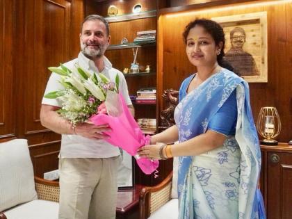 Congress Rahul Gandhi meets Hemant Soren wife kalpana soren | "न्यायासाठी लढा सुरू ठेवू"; राहुल गांधींनी घेतली हेमंत सोरेन यांच्या पत्नीची भेट