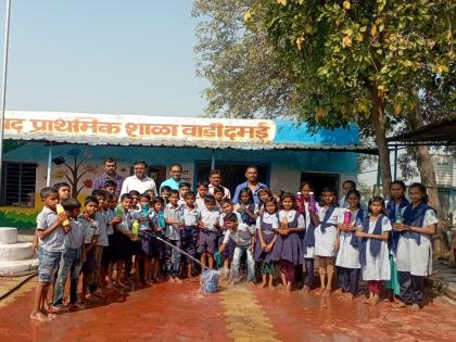 Admirable! Prizes were received from the gathering, students took a borewell for the school | कौतुकास्पद! कलाविष्कारातून मिळाली बक्षिसी, विद्यार्थ्यांनी त्यातून घेतला शाळेसाठी बोअरवेल