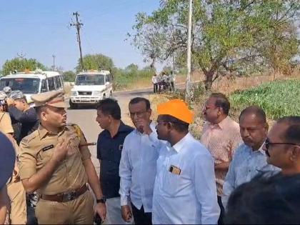 11 Maratha protesters arrested for showing black flags to Industries Minister Uday Samant and MP Shrikant Shinde | उद्योग मंत्री उदय सामंत आणि खासदार श्रीकांत शिंदे यांना काळे झेंडे दाखविणाऱ्या ११ मराठा आंदोलकांना अटक