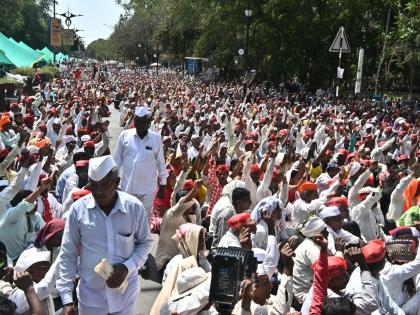 As long as there is no implementation, stick to the movement, the posture of the marchers | जो पर्यंत अंमलबजावणी नाही, तोपर्यंत आंदोलनावर ठाम, मोर्चेकरांचा पवित्रा