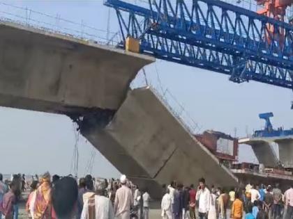 One died 9 injured as portion of under-construction bridge collapsed Maricha between Bheja-Bakaur | कोसी नदीवर बांधण्यात येणाऱ्या देशातील सर्वात मोठ्या पुलाचा भाग कोसळला; एकाचा मृत्यू