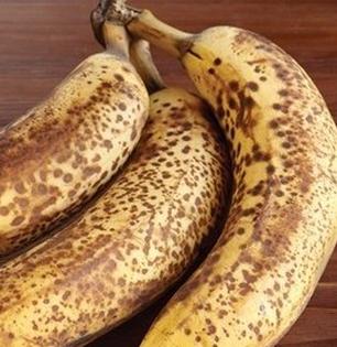 डाग लागलेली केळी खायची की फेकून द्यायची? डॉक्टर सांगतात तब्येतीसाठी कोणती केळी उत्तम...