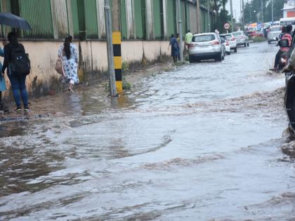 Unseasonal rain from Vidarbha to Arabian Sea due to active trough | अवकाळी पाऊस विदर्भ ते अरबी समुद्र सक्रीय ट्रॉफमुळे