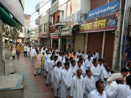 Mahavir Janm Kalyanak Mahotsav in excitement | महावीर जन्म कल्याणक महोत्सव उत्साहात