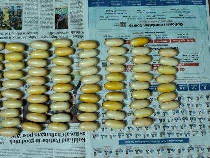 hidden 15 crore worth of cocaine in his body, arrested at Mumbai airport | 'त्यानं' शरीरात लपवले होते १५ कोटींचे कोकेन, मुंबई विमानतळावर अटक