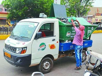 Garbage dump in Satoda-Alodi; The clock has stopped | साटोडा-आलोडीत कचराकोंडी; घंटागाडी झाली बंद