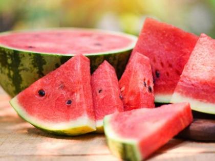 health tips watermelon with salt side effects | कलिंगड खाताना 'ही' एक चूक करणं बेतू शकतं जीवावर; वेळीच व्हा सावध