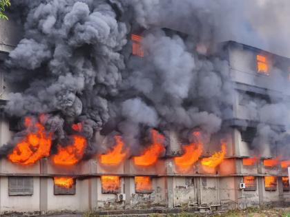 Fierce fire at Bhiwandi Diaper manufacturing company, fire under control with tireless efforts of fire brigade | भिवंडी डायपर बनवणाऱ्या कंपनीस भीषण आग, अग्निशमन दलाच्या अथक प्रयत्नांनी आगीवर नियंत्रण