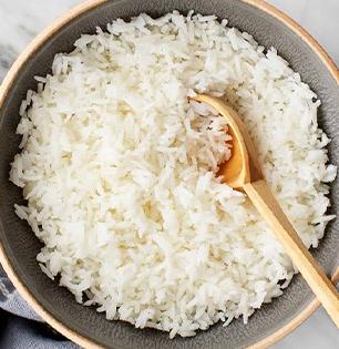 रोज भात खाल्ल्याने डायबिटीस वाढतं का? तज्ज्ञ सांगतात या पद्धतीने भात खा, वजन-शुगर वाढणार नाही