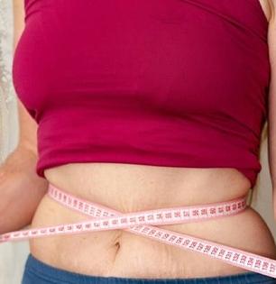 पोट-कंबर खूपच सुटलं? १ चिमूटभर 'ही' घरगुती पावडर खा, झरझर होईल वजन कमी