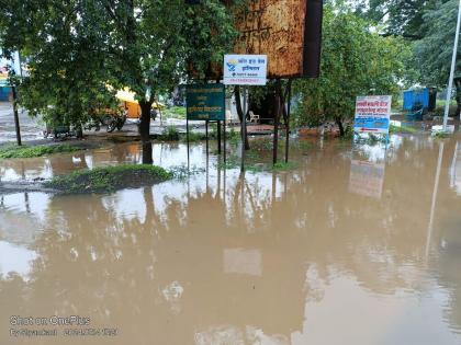 Rain batting for an hour; A 12-year-old boy was swept away in the flood | पावसाची तासभर बॅटिंग; नाल्याच्या पुरात १२ वर्षांचा मुलगा वाहून गेला