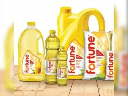 Fake sale of Fortune brand of edible oil | खाद्य तेलाच्या फॉर्च्यून ब्रॅन्डची बनावट विक्री