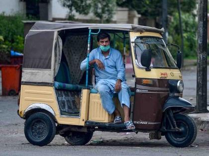 Now rickshaw pullers-owners will get insurance, financial help | आता रिक्षाचालक - मालकांना मिळणार विमा, आर्थिक मदत