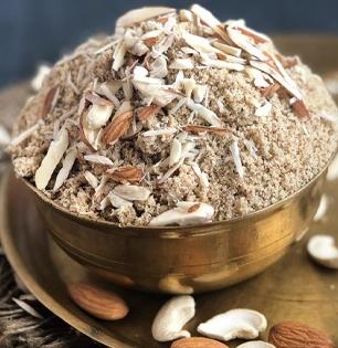 जन्माष्टमी विशेष: श्रीकृष्णाच्या नैवेद्यासाठी बघा कशी करायची पंजिरी, चवदार पंजिरीची सोपी रेसिपी