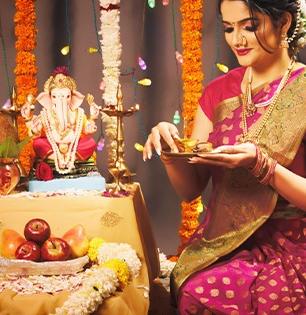 गणपतीच्या पूजेसाठी 'या' वस्तू घेतल्या ना? करा जय्यत तयारी- पूजा करताना धावपळ होणार नाही