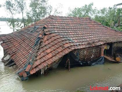 Collapse of houses and herds; Hundreds of citizens are still waiting for compensation | घरांची व गुरांच्या गोठ्याची पडझड; शेकडो नागरिक अजूनही नुकसानभरपाईच्या प्रतीक्षेतच