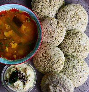 तांदूळशिवाय इडली करा झटपट; पाच डाळीची पौष्टिक इडली कधी करून पाहिली आहे का? वेट लॉससाठी बेस्ट