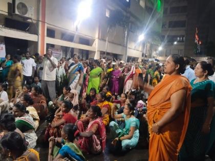 The activists of Shramjivi Sangathan protested by entering Thane Collector's office | श्रमजीवी संघटनेच्या कार्यकर्त्यांचे ठाणे जिल्हाधिकारी कार्यालयात घुसून आंदोलन