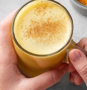 हळदीचं दूध चांगलं पण हे ५ त्रास असतील तर चुकूनही पिऊ नका हळदीचं दूध, तब्येत खराब होईल