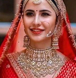 लग्नात भरजरी लेहेंग्यावर शोभून दिसणाऱ्या नोज रिंग्जचे नवे पॅटर्न, नथीपासून नथनीपर्यंत स्टायलिश फॅशन...