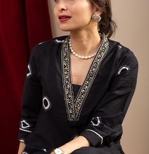 Wedding Special: लग्नात साडी आणि ड्रेसनुसार ‘अशी’ करा दागिन्यांची योग्य निवड! ५ टिप्स-दिसाल लाखांत एक