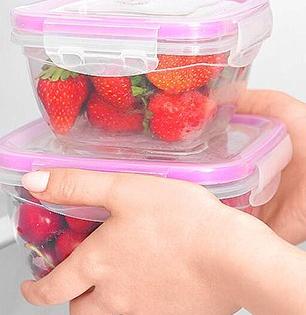 लालचुटुक स्ट्रॉबेरी खाण्याचा आनंद लुटा वर्षभर! फ्रिजमध्ये स्ट्रॉबेरी स्टोअर करण्याची भन्नाट ट्रिक...