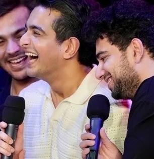 घाणेरड्या शिव्या देण्याला म्हणतात जोक, येते हसू? तरुण मुलांसह मुलीही का म्हणतात, चलता है..