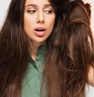 केस सतत विस्कटलेले दिसतात? हे ५ उपाय करून बघा ..केस दिसतील मस्त सरळ