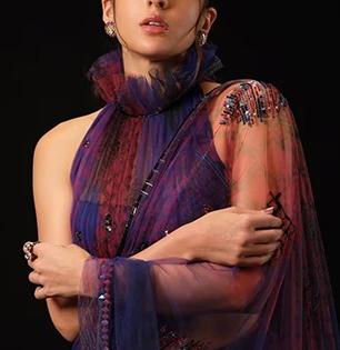 Blouse Designs Neckline : ‘इतके’ सुंदर नेकलाइन्स पॅटर्न तुम्ही पाहिलेच नसतील! पाहा एकदम ट्रेण्डी डिझाइन्स...