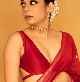 समर स्पेशल : साडीवर हवेच स्लिव्ह्जलेस ब्लाऊज! पाहा ९ स्टायलिश डिझाइन्स, सुंदर आणि मोहकह