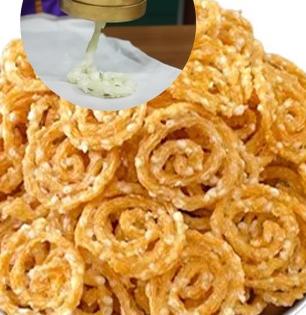 साबुदाणा - बटाटा चकलीची इन्स्टंट रेसिपी! एवढीशी चकली फुलते पापडासारखी मोठी, चवही मस्त कुरकुरीत...