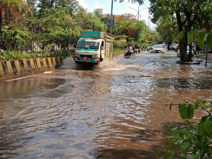 नाशिकला अवकाळी पावसाने झोडपले; शहरात तासभर गडगडाट अन् कडकडाट