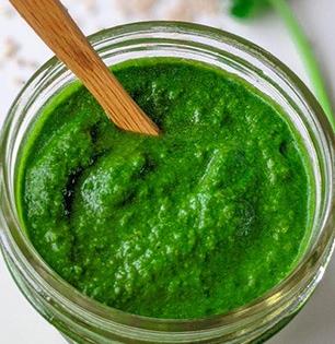 कोथिंबीरीची देठं फेकण्याची चूक करु नका, ‘अशी’ कोथिंबीर चटणी तुम्ही कधी खाल्लीच नसेल!