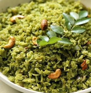 हिरवे फोडणीचे पोहे कधी खाल्ले का? अगदी स्पेशल नाश्ता रेसिपी, एकदा नक्की करा