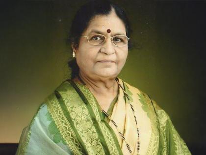 The thread that bound women writers of Vidarbha together has broken; Chief Minister expresses grief | विदर्भातील स्त्री साहित्यिकांना एका सुत्रात बांधणारा धागा तुटला; मुख्यमंत्र्यांनी व्यक्त केले दुःख