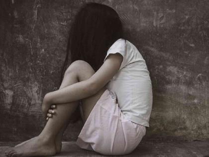 'If you tell anyone, I will beat you with a belt..' Teacher crosses the line | 'तू जर कोणाला सांगितले तर तुला बेल्टने मारेन.. ' शिक्षकाने ओलांडली पदाची मर्यादा