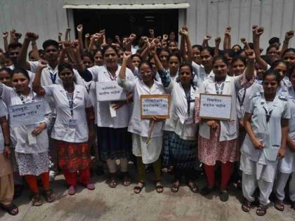 'If you don't return to work, we will cut your salary..' Government orders 29,000 NHM employees | 'कामावर परतले नाही तर पगार कापू ..' २९ हजार 'एनएचएम' कर्मचाऱ्यांना शासनाचे आदेश 'If you don't return to work, we will cut your salary..' Government orders 29,000 NHM employees | 'कामावर परतले नाही तर पगार कापू ..' २९ हजार 'एनएचएम' कर्मचाऱ्यांना शासनाचे आदेश