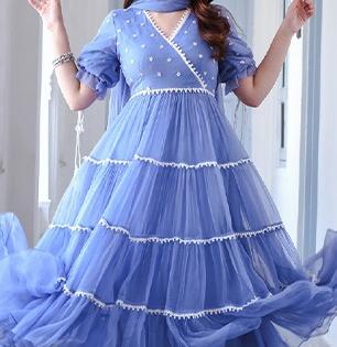 Dusshera 2025 : दसऱ्यासाठी १००० रूपयांच्या आत घ्या कॉटनचे कुर्ता सेटस; १० नवीन डिजाईन्स; सुंदर, उंच दिसाल