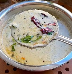 उडुप्पी हॉटेलस्टाईल ओल्या नारळाची चटणी करा घरीच; ५ मिनिटांत होईल चवदार चटणी, घ्या रेसिपी