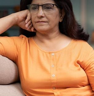 चाळिशी- पन्नाशी दरम्यान शरीर थकलेले वाटते? पाहा शरीरात काय बदल होतात आणि काय करायला हवे