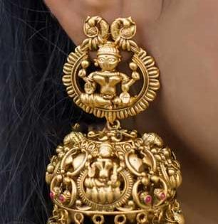 फक्त १०० रुपयांत टेम्पल ज्वेलरी झुमके, पाहा सुंदर डिझाइन्स-असा ट्रेण्डी दागिना आपल्याकडे हवाच..