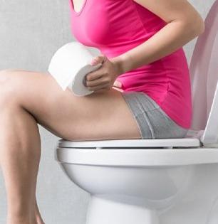 पोट साफ नसतं-जोर लावावा लागतो? सद्गुरू सांगतात एरंडेल तेलाचा १ उपाय, लगेच पोट  साफ होईल